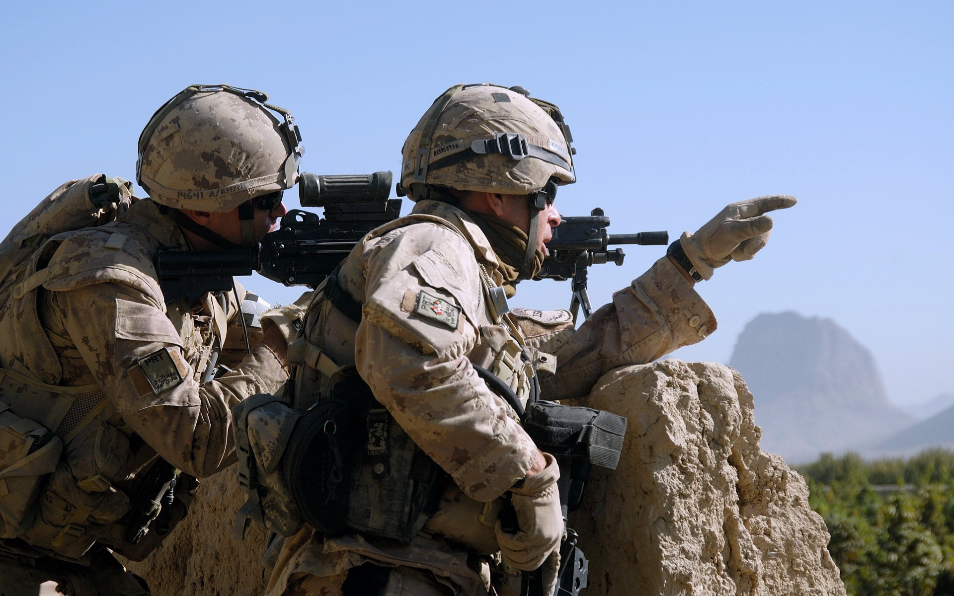 Elite Military Soldiers in Action – HD Tactical Wallpaper | 1920x1200 ...