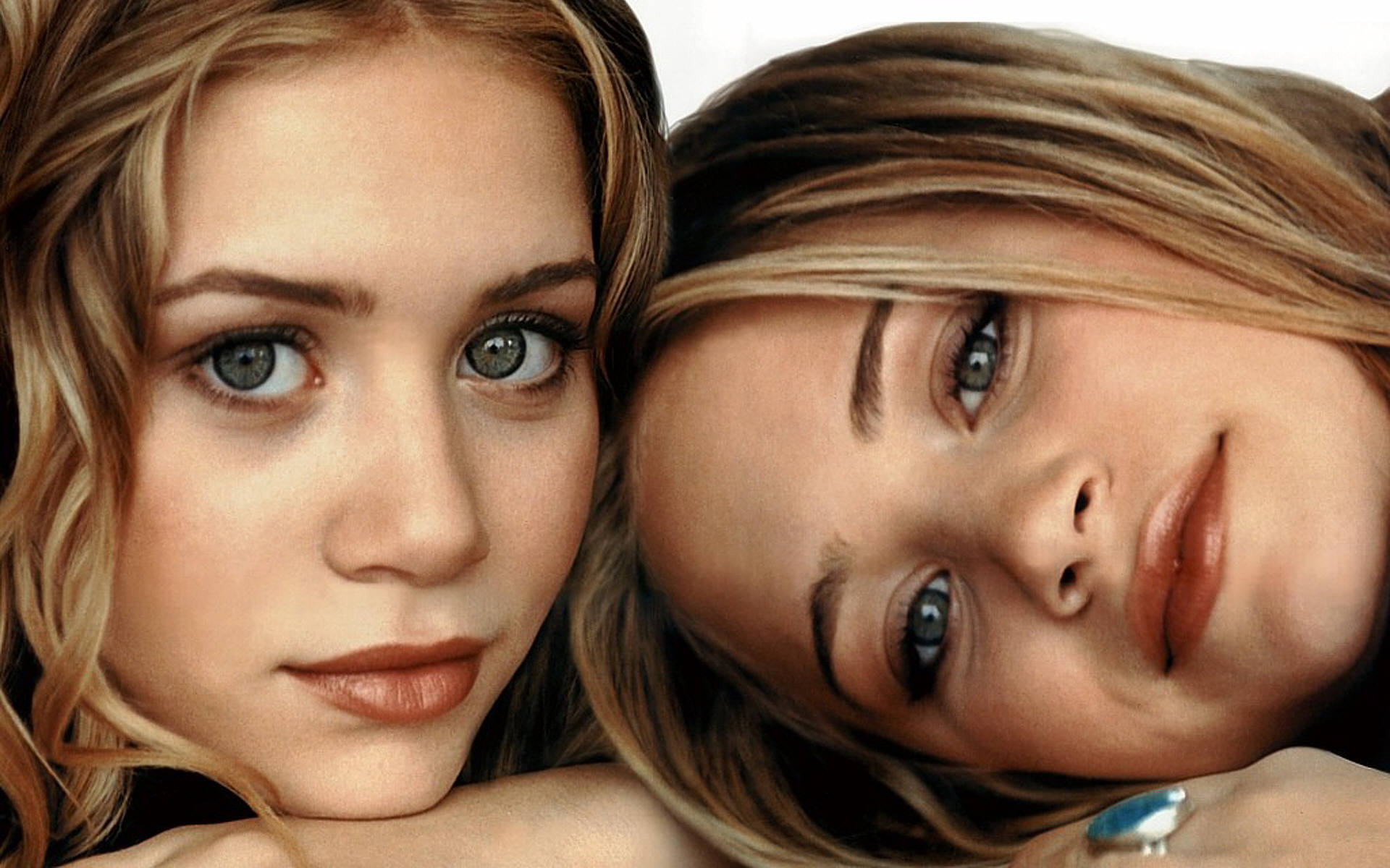 Download Celebrity Olsen Twins HD Wallpaper