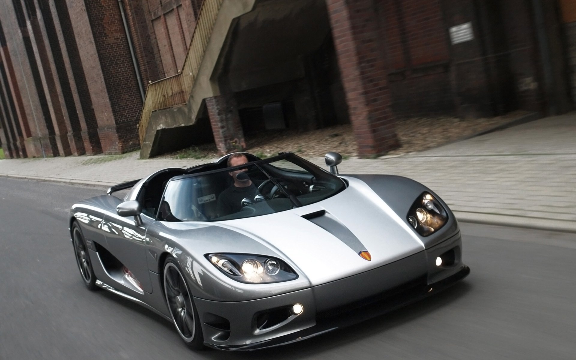Download Vehicle Koenigsegg HD Wallpaper
