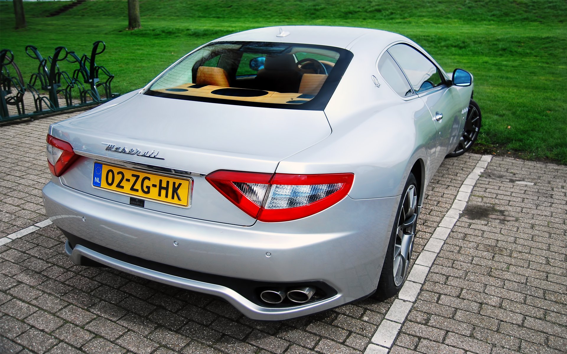Download Vehicle Maserati HD Wallpaper