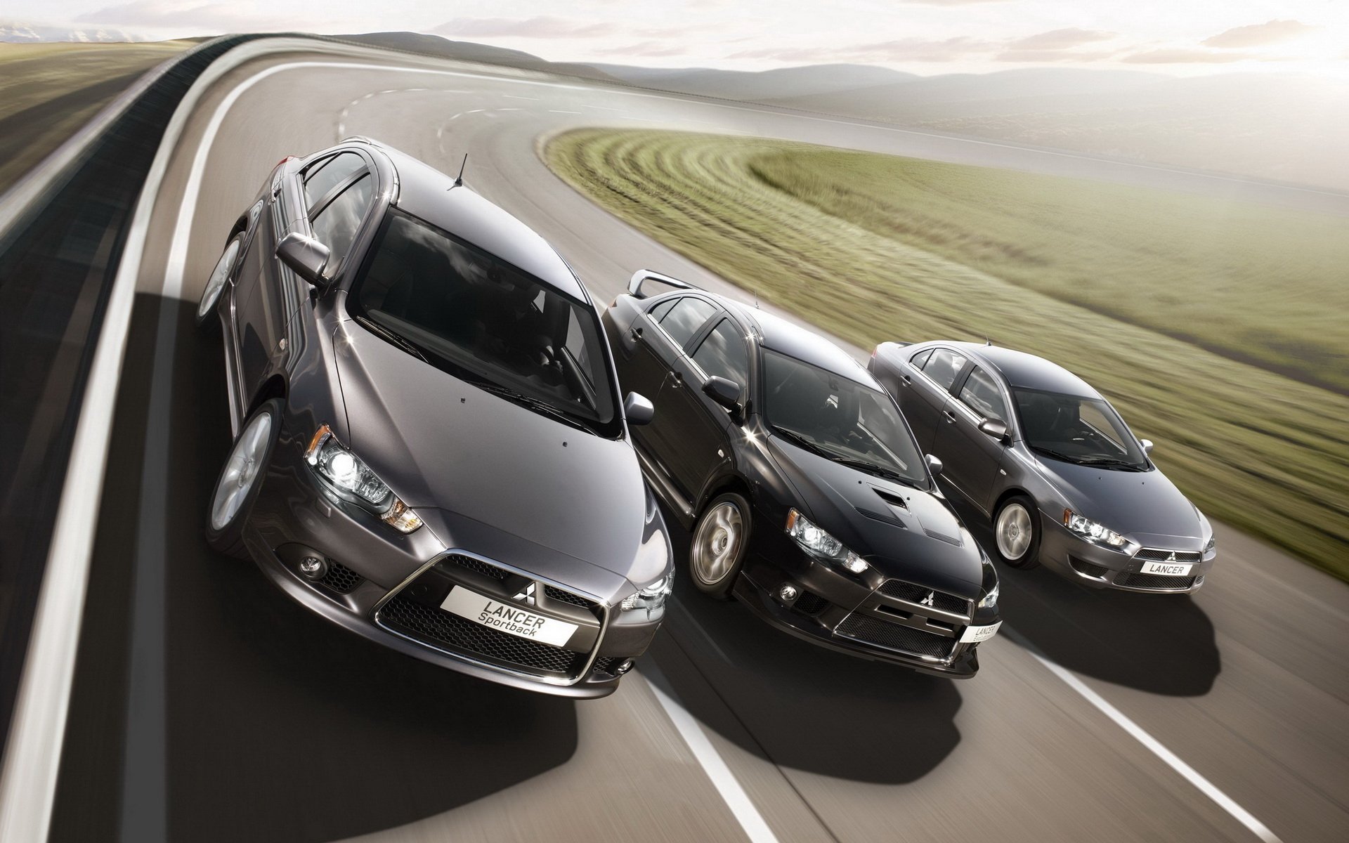 Download Vehicle Mitsubishi HD Wallpaper
