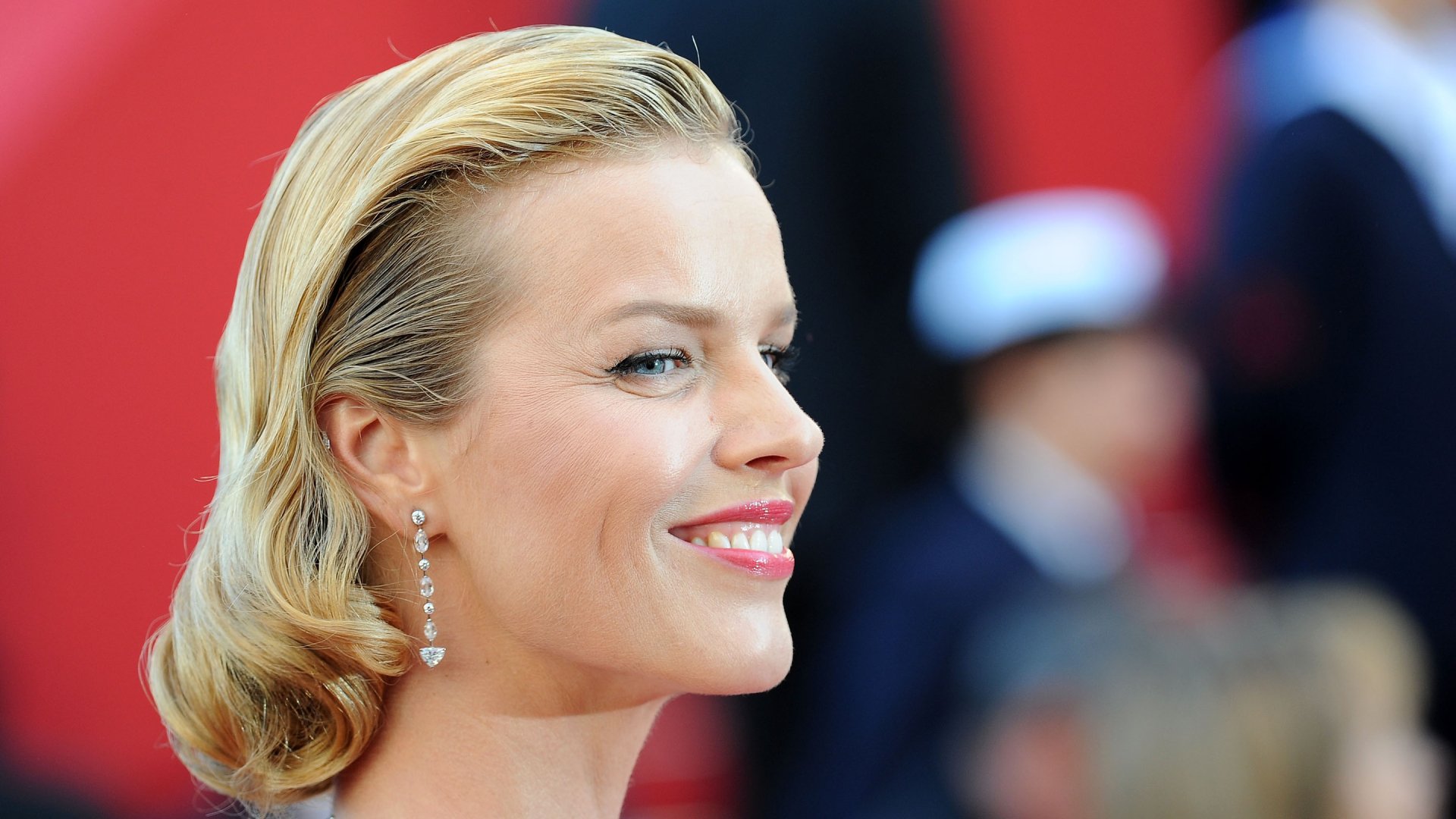 Download Czech Model Woman Eva Herzigova HD Wallpaper