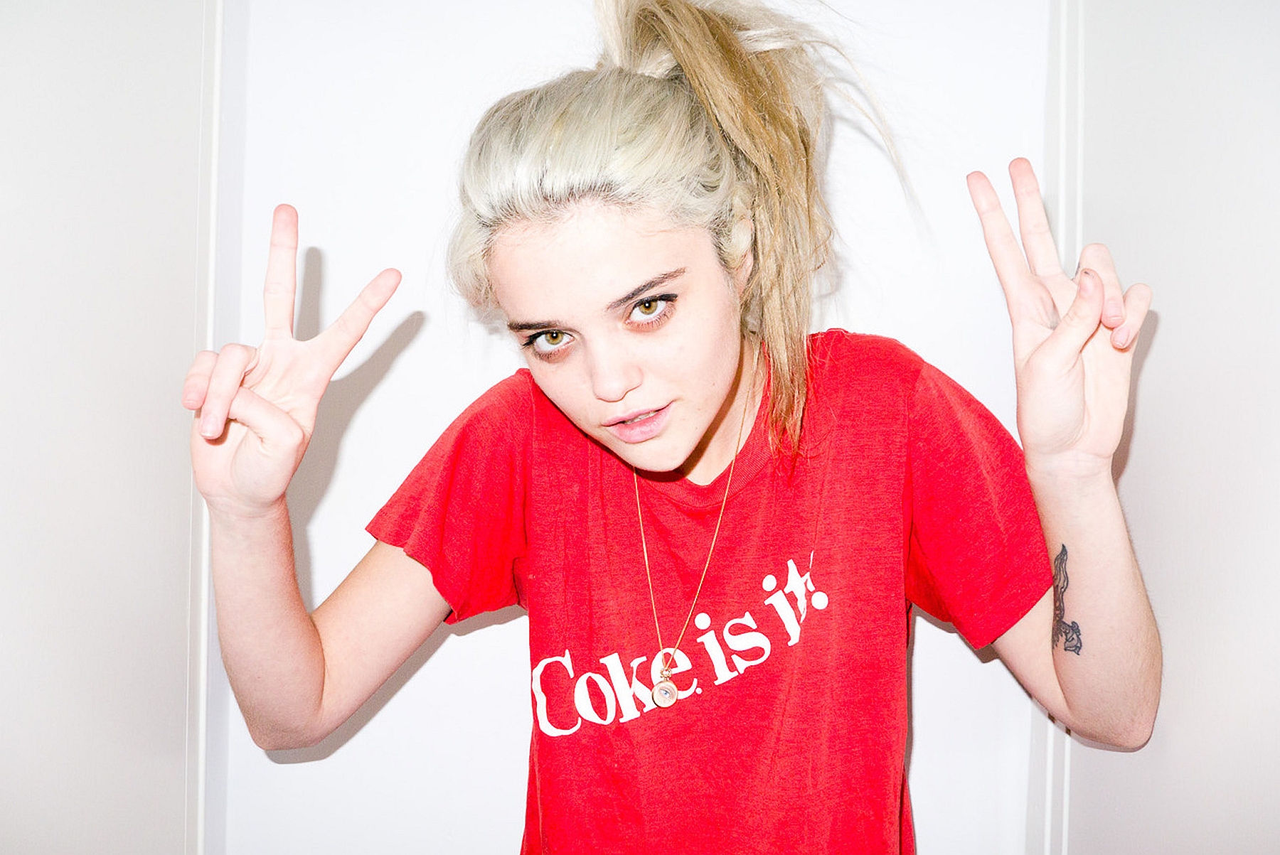 Sky Ferreira 4k Ultra HD Wallpaper