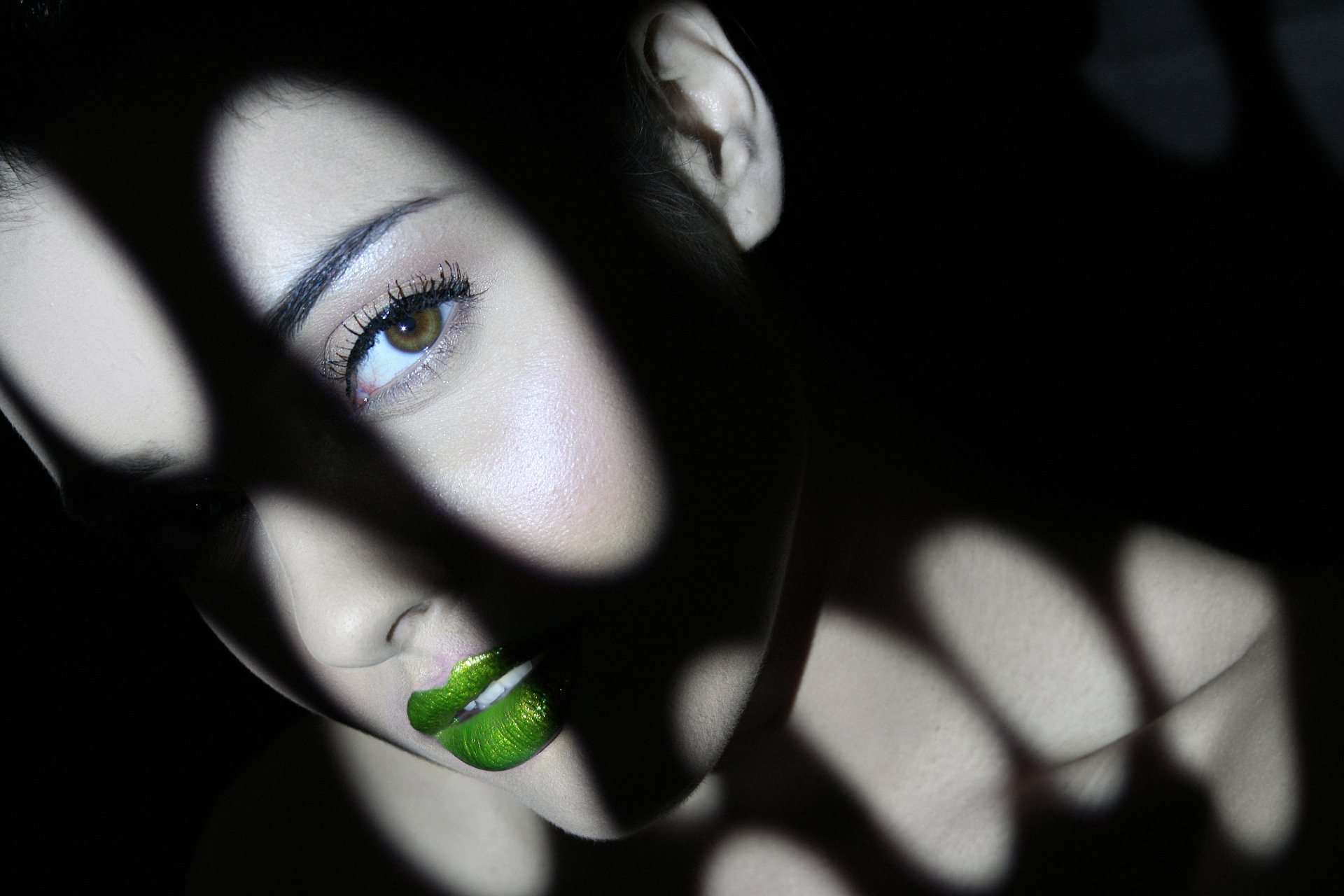 Download Lipstick Shadow Face Model Woman Kristina Akheeva 4k Ultra HD Wallpaper