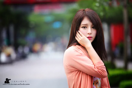 Portrait of Taiwanese Asian model Julie Chang (Zhang Qi Jun) with soft bokeh background, captured in 4K Ultra HD for PC desktop wallpaper and background.