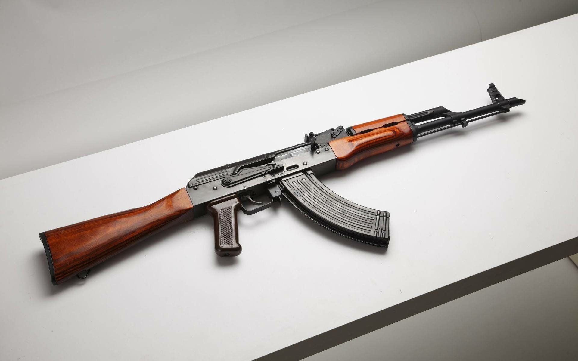 AK-47 Full HD Wallpaper and Background Image | 1920x1200 | ID:582600