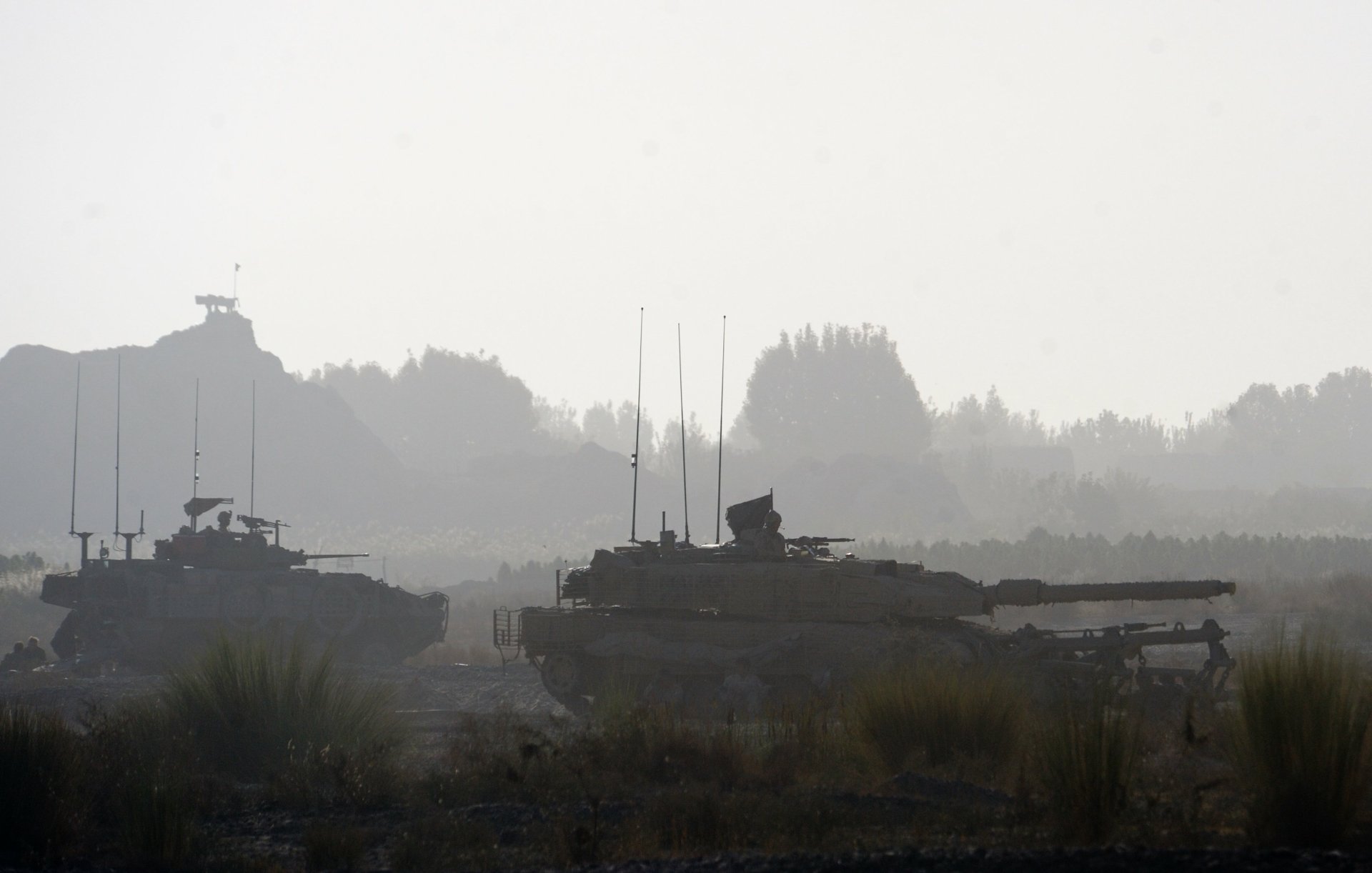 Download Military Leopard 2 HD Wallpaper