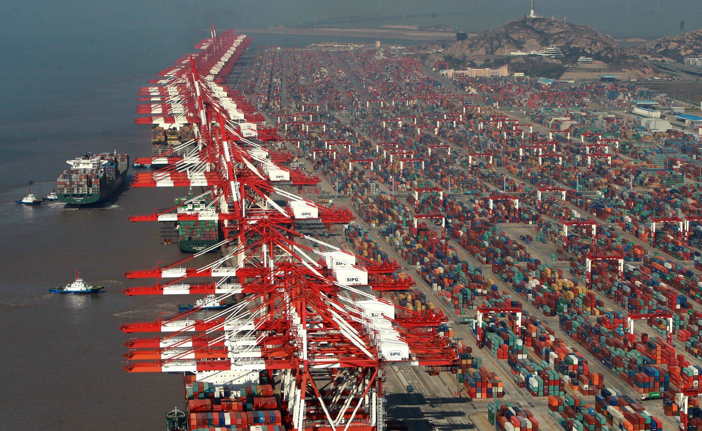 Vehicles Container Ship HD Wallpaper | Background Image