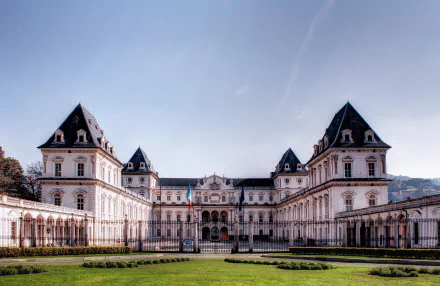 Castle of Valentino, Turin, Piedmont, Italy — Baroque palace with symmetrical façade and manicured lawn; 4K Ultra HD desktop wallpaper.