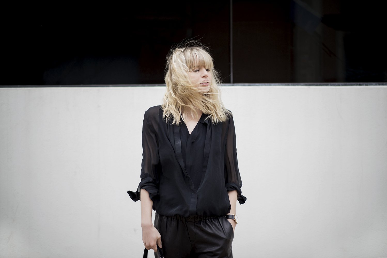 Download Woman Lisa Dengler Wallpaper