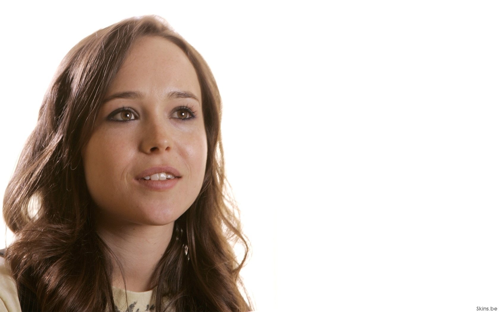 Download Celebrity Ellen Page Wallpaper