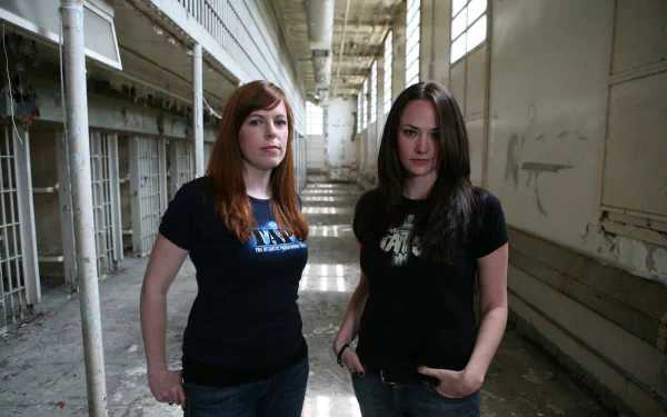 TV Show Ghost Hunters HD Desktop Wallpaper | Background Image