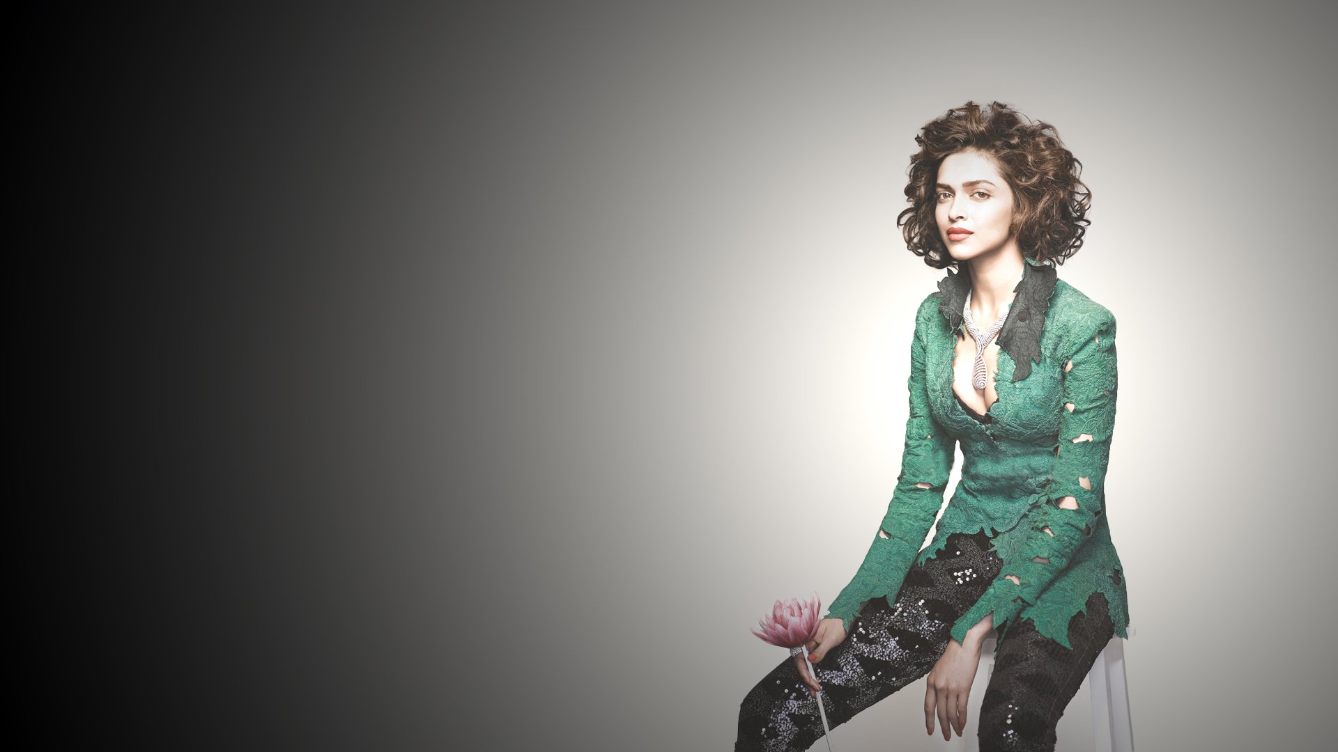 Elegant Deepika Padukone HD Wallpaper for Fans