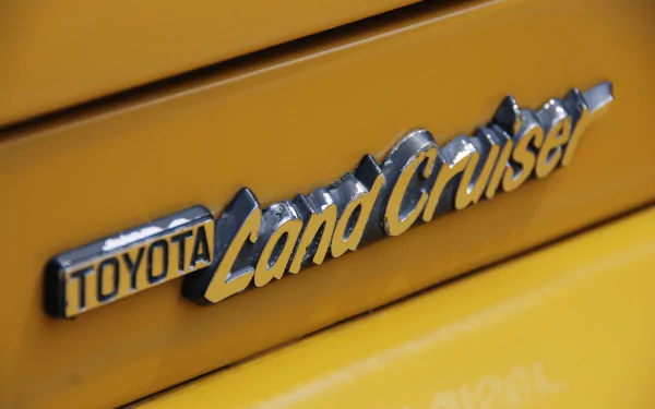 vehicle Toyota Land Cruiser HD Desktop Wallpaper | Background Image