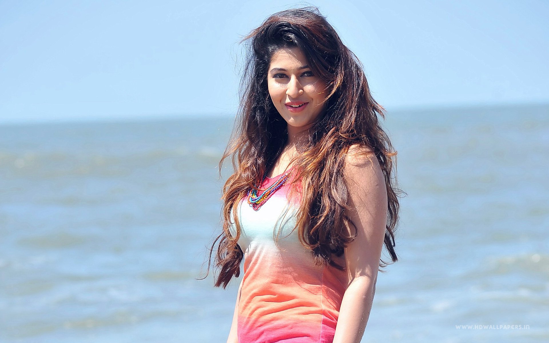 Download Sonarika Bhadoria Movie Jadoogadu HD Wallpaper
