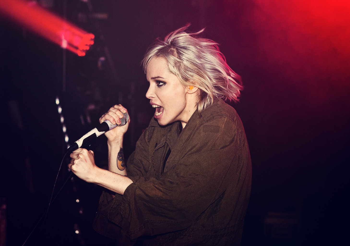 Music Alice Glass HD Wallpaper | Background Image