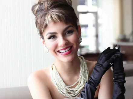 Celebrity Audrey Hepburn HD Desktop Wallpaper | Background Image