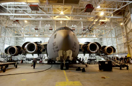 military Boeing C-17 Globemaster III HD Desktop Wallpaper | Background Image