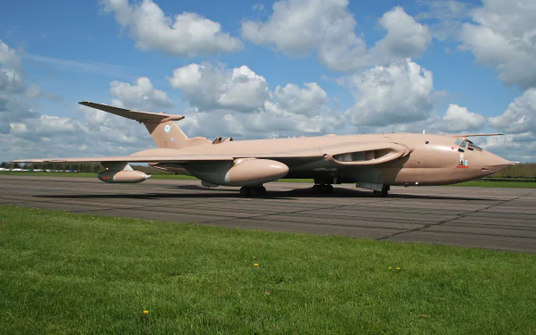 military Handley Page Victor HD Desktop Wallpaper | Background Image
