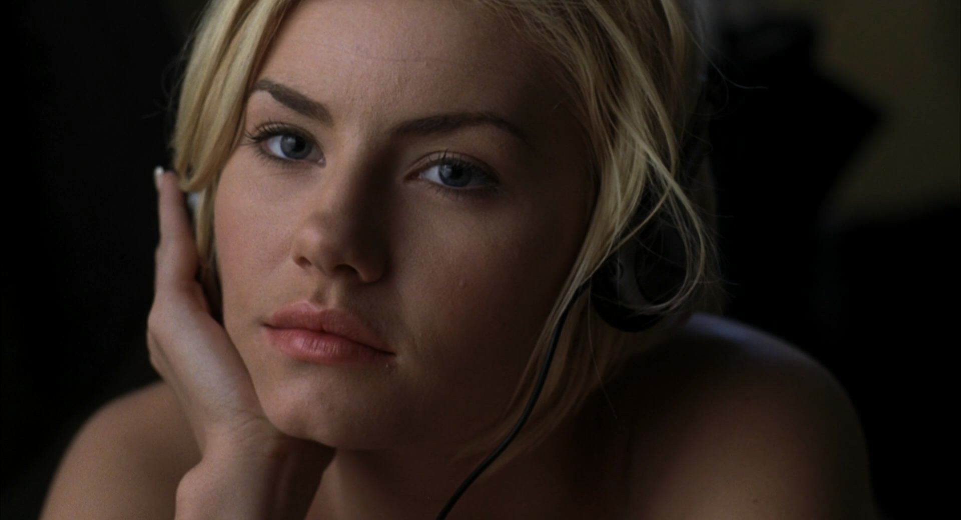 Elisha Cuthbert In The Girl Next Door Hd Wallpaper 3868