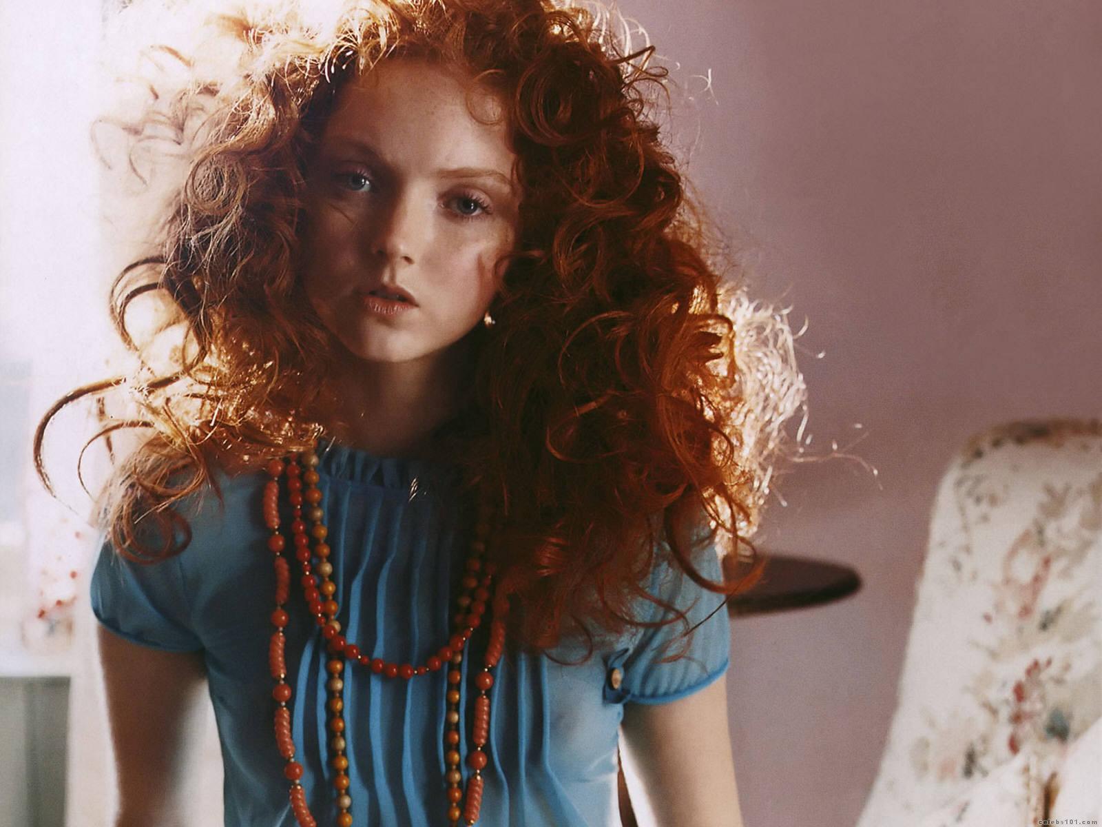 Celebrity Lily Cole Wallpaper