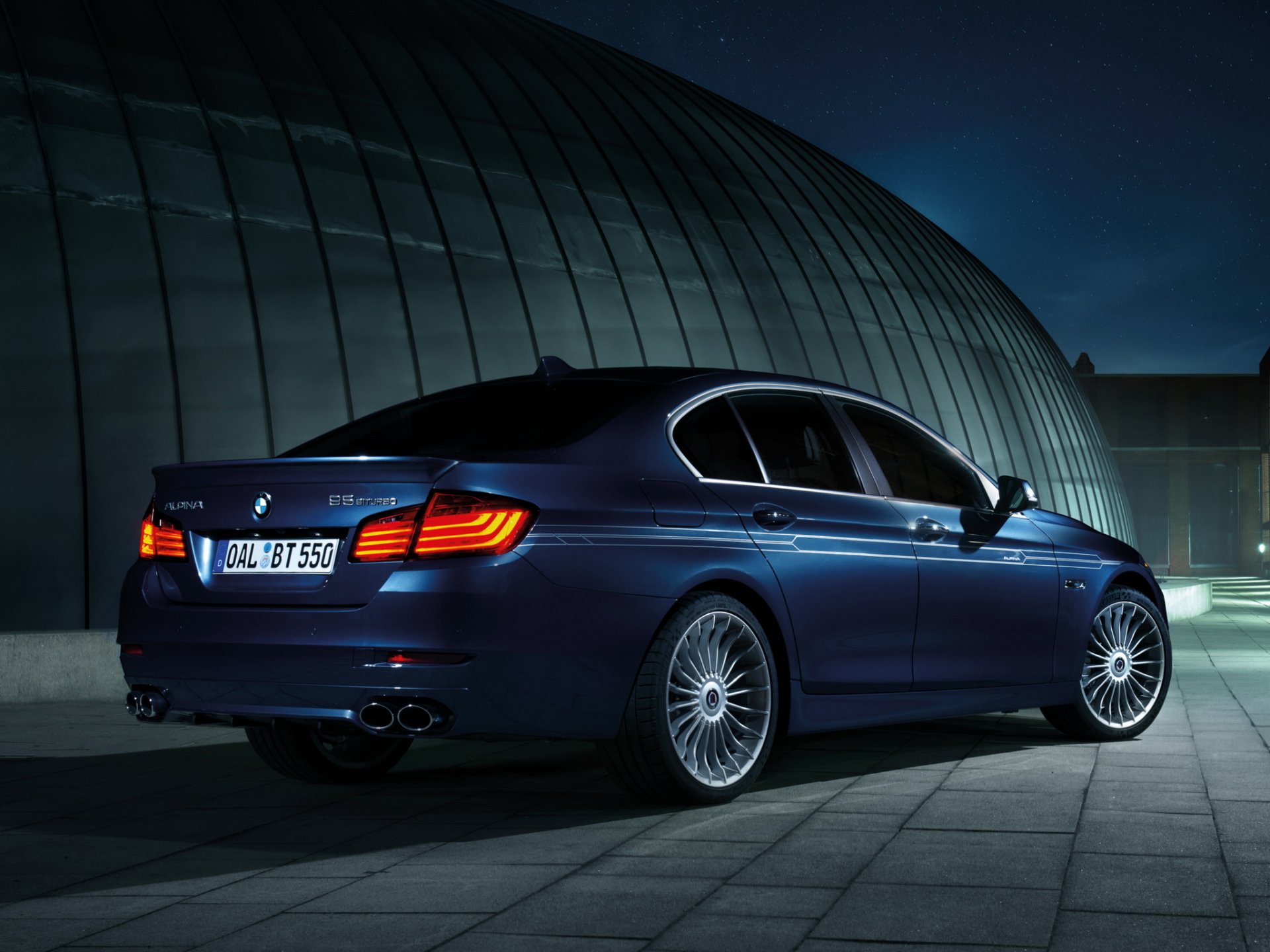 Download Vehicle BMW B5 HD Wallpaper