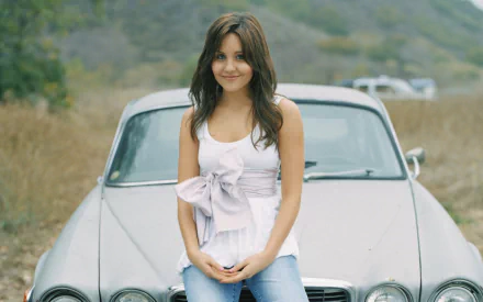 Celebrity Amanda Bynes HD Desktop Wallpaper | Background Image