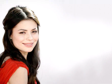 Celebrity Miranda Cosgrove HD Desktop Wallpaper | Background Image