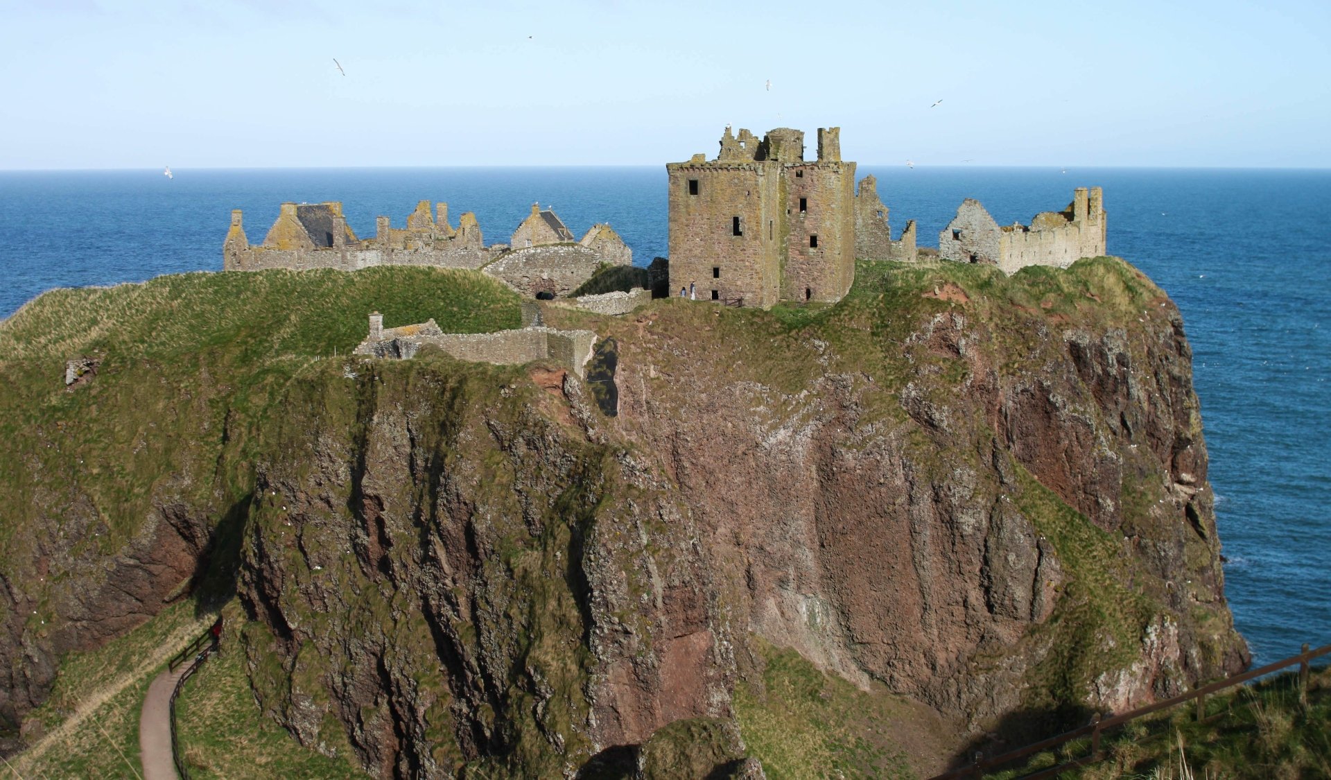 Download Man Made Dunnottar Castle 4k Ultra HD Wallpaper