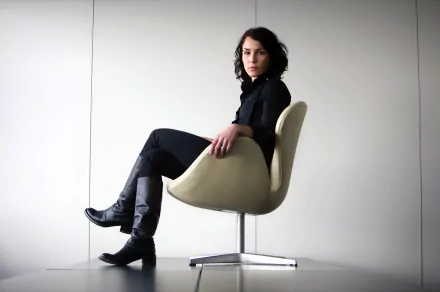 Celebrity Noomi Rapace HD Desktop Wallpaper | Background Image