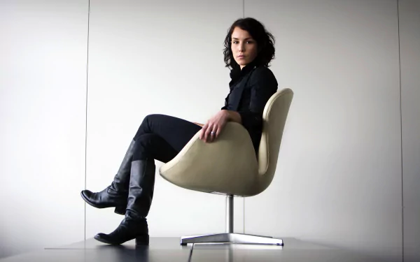 Celebrity Noomi Rapace HD Desktop Wallpaper | Background Image