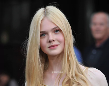 Celebrity Elle Fanning HD Desktop Wallpaper | Background Image