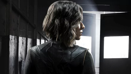 Daisy Johnson, portrayed by Chloe Bennet, is featured in this HD wallpaper from Marvel's Agents of S.H.I.E.L.D., showcasing her in a dramatic pose.