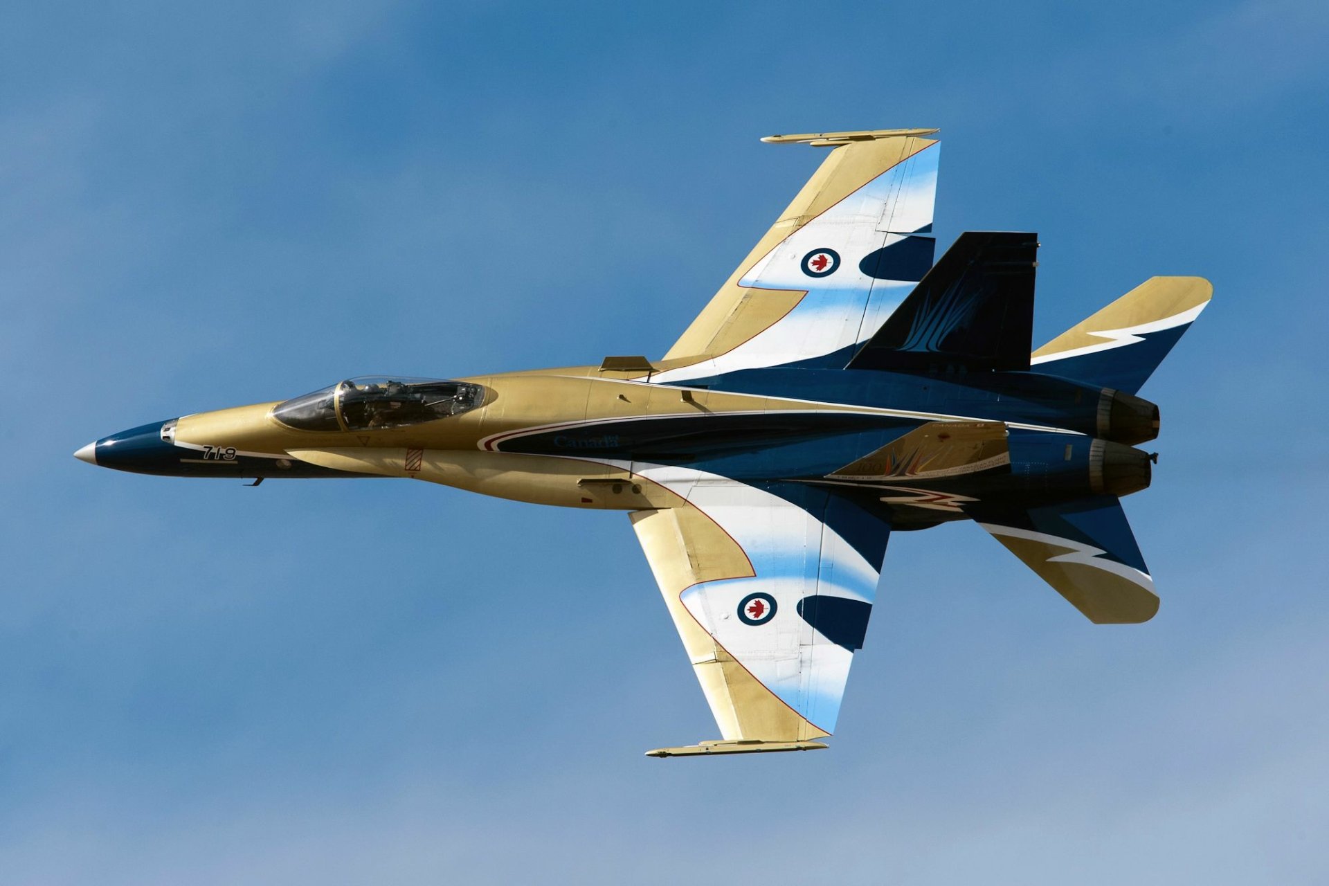 Download Jet Fighter Aircraft Military McDonnell Douglas CF-18 Hornet HD Wallpaper