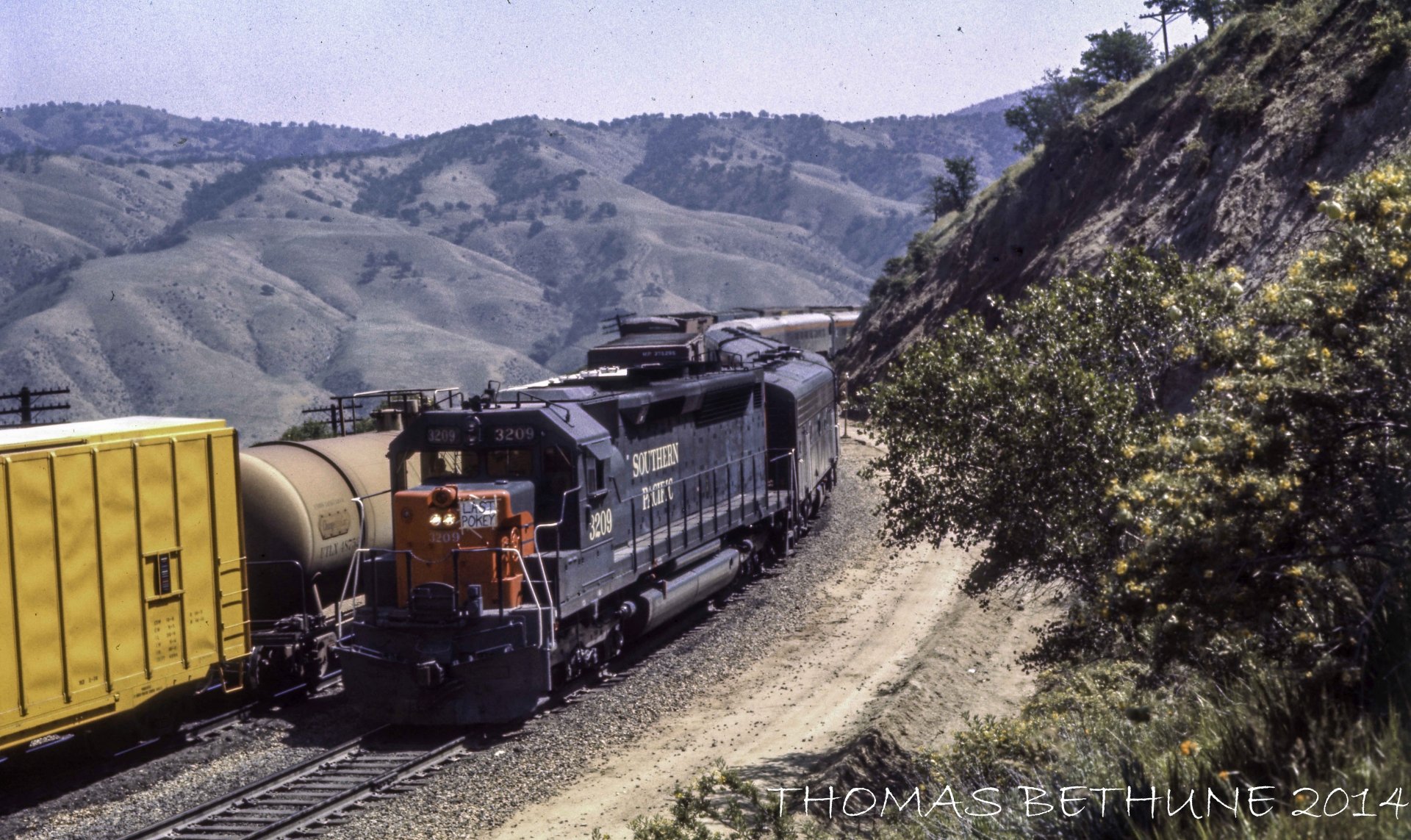 Download Vehicle Train 8k Ultra HD Wallpaper