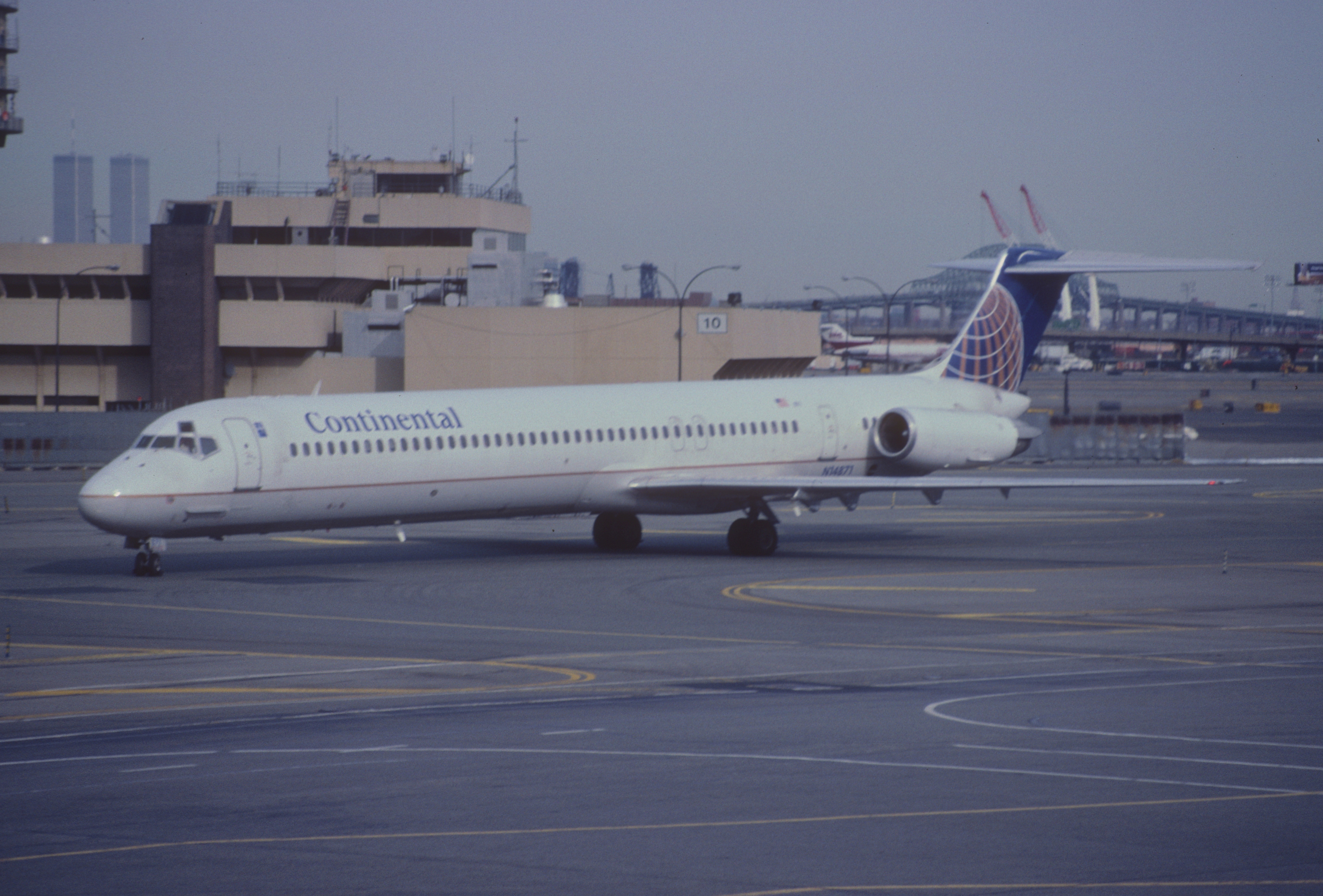 Continental Airlines MD-82 Reg: N14871