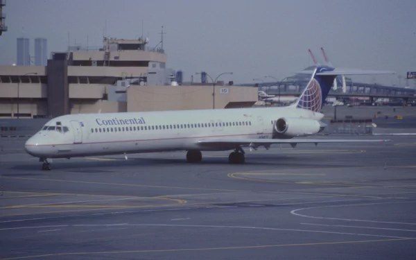  Continental Airlines MD-82 Reg: N14871