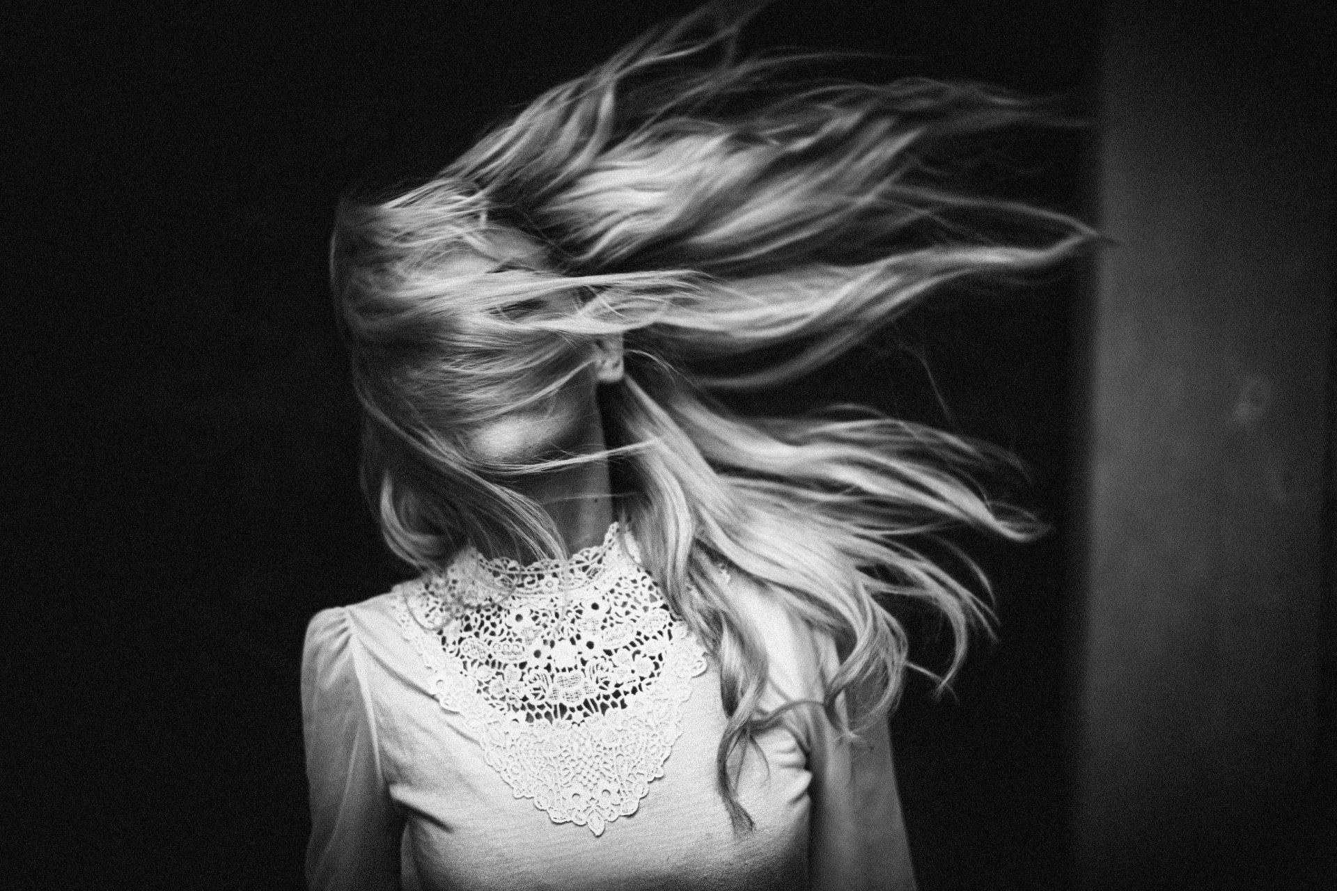 Download Black & White Blonde Model Woman Hair 4k Ultra HD Wallpaper by ...