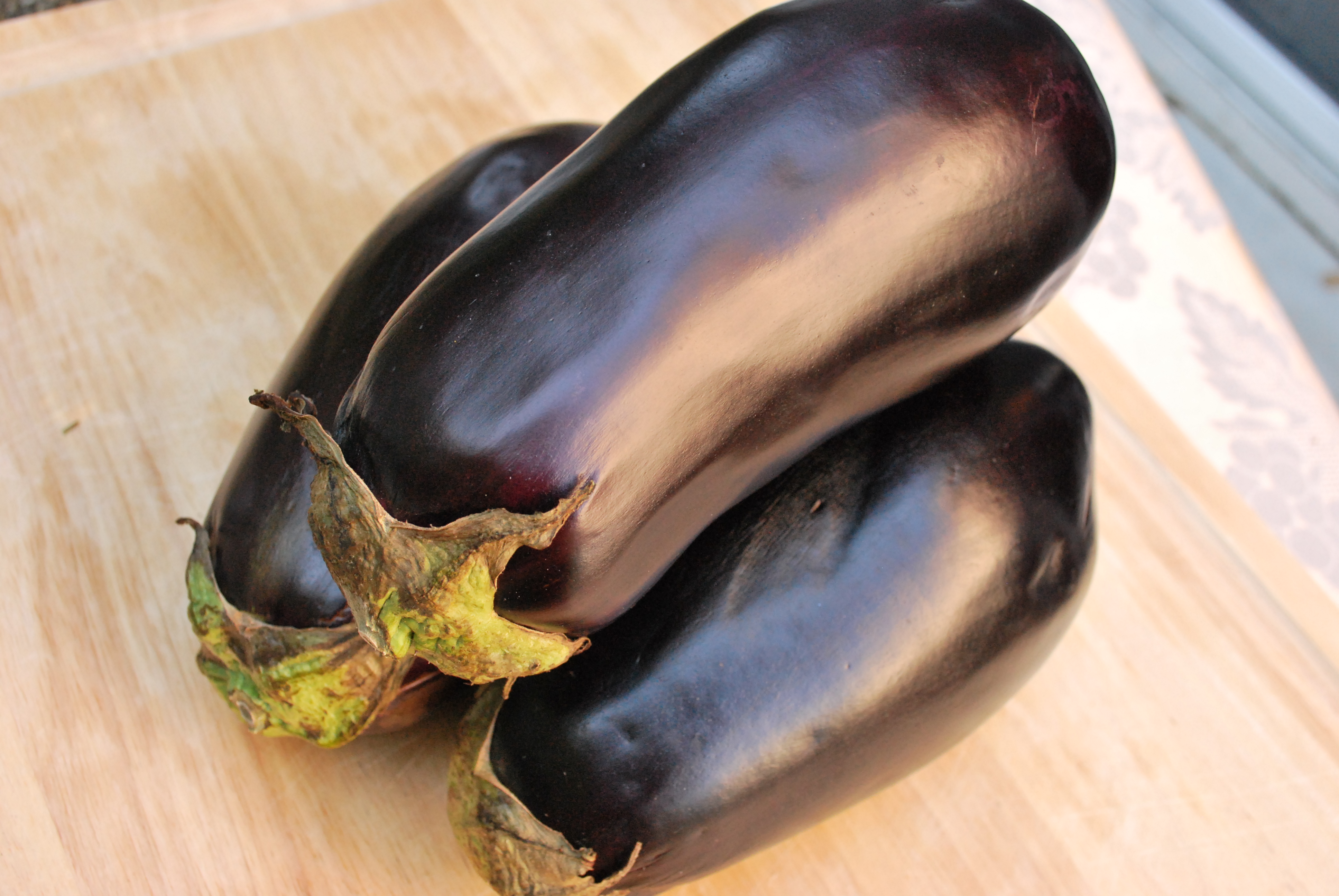 Food Eggplant HD Wallpaper | Background Image