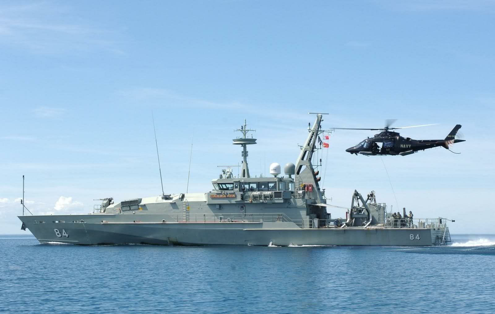 Download Helicopter Warship Patrol Boat Military HMAS Larrakia (ACPB 84) Wallpaper
