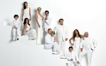 66 Modern Family Hd Wallpapers Background Images Wallpaper Abyss Images, Photos, Reviews