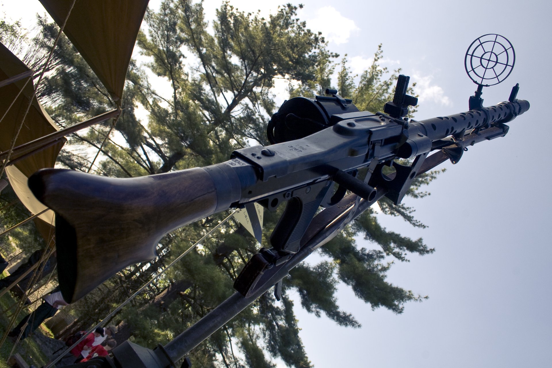 Download Machine Gun MG-34 Man Made HD Wallpaper