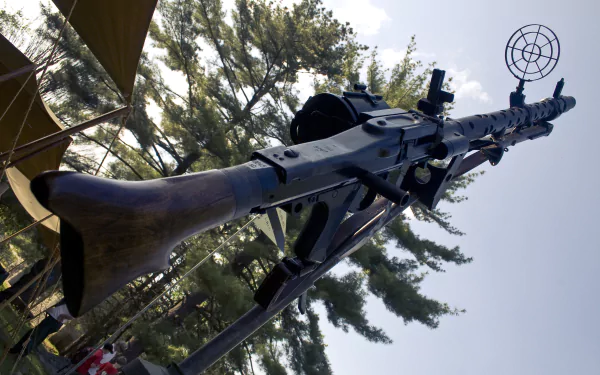  A german recoil-operated air-cooled machine gun
