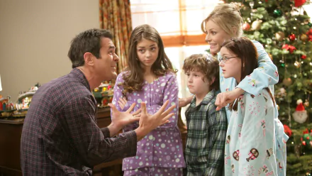 TV Show Modern Family HD Desktop Wallpaper | Background Image