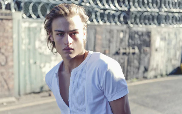 English actor Celebrity Douglas Booth HD Desktop Wallpaper | Background Image
