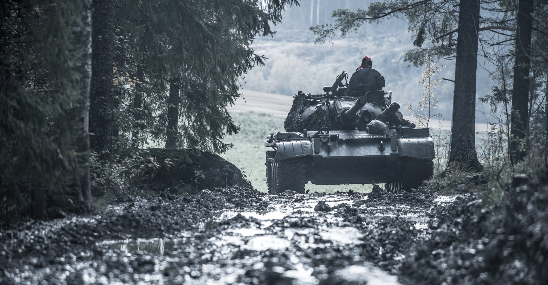Download Forest Military Tank 4k Ultra HD Wallpaper