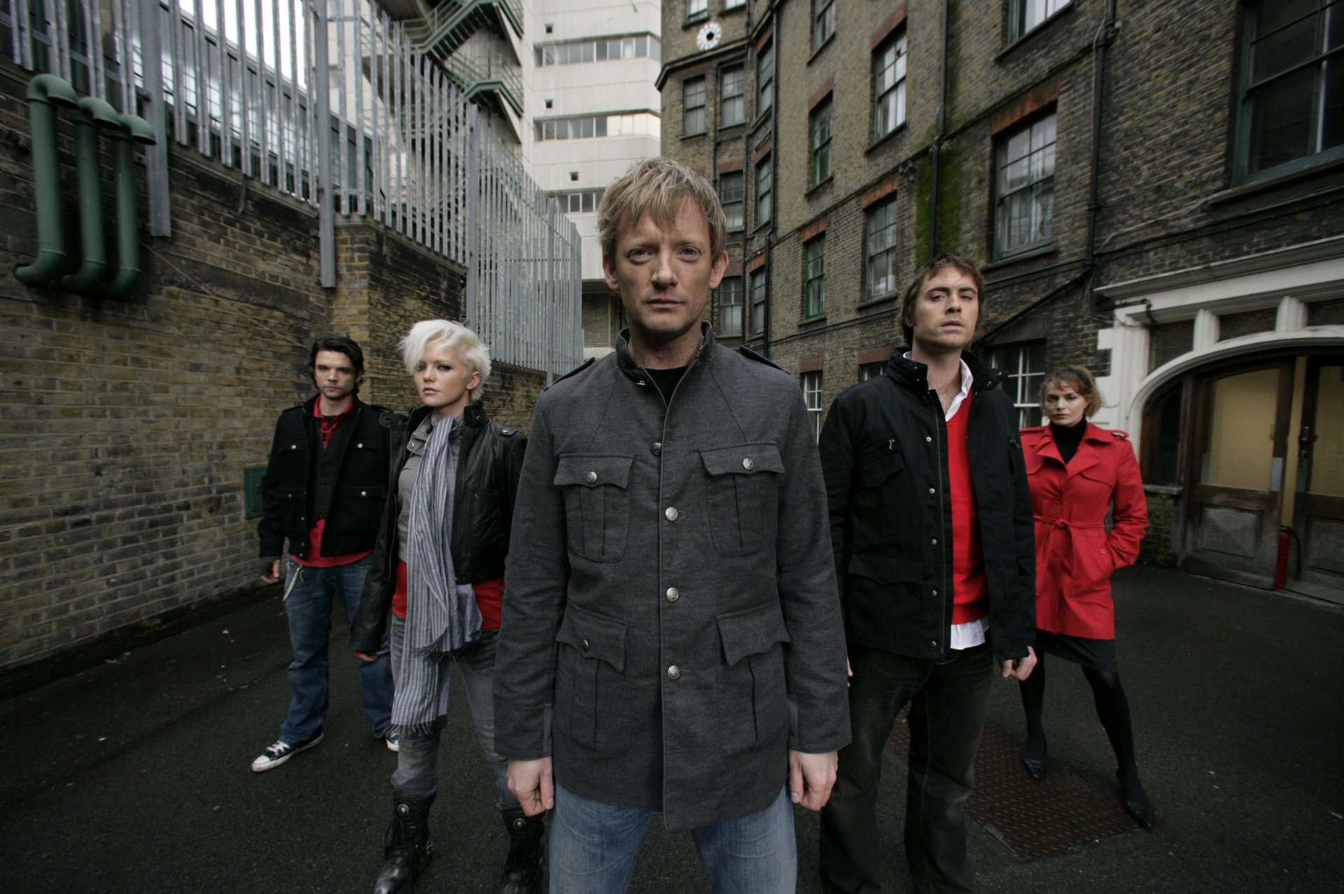 Download James Murray Stephen Hart Douglas Henshall Nick Cutter Hannah Spearritt Abby Maitland Andrew-Lee Potts Connor Temple TV Show Primeval HD Wallpaper