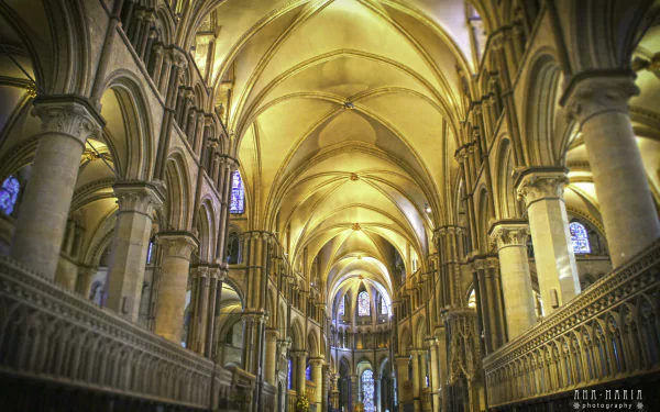  Inside Canterbury Cathedral