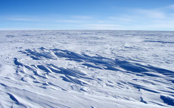  The world's coldest place, East Antarctic Plateau
