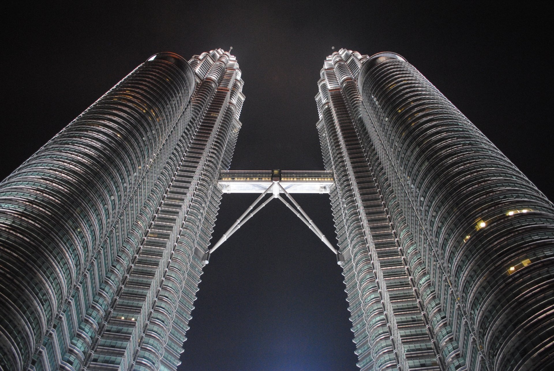 Download Tower Architecture Night Building Malaysia Kuala Lumpur Skyscraper Man Made Petronas Towers 4k Ultra HD Wallpaper by evastupica